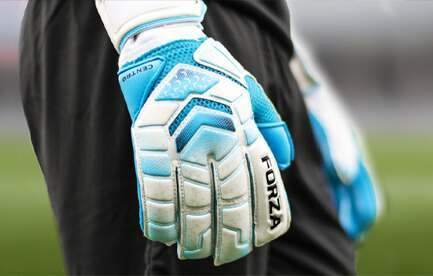 Goalkeeper Glove Size Guide