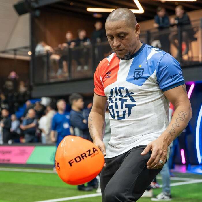 Roberto Carlos at Ballerz event with FORZA Reflex Ball